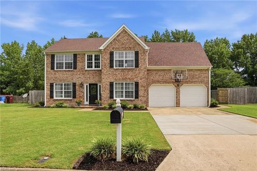 712 Woodcott Dr, Chesapeake, VA, 23322-9165 | Card Image