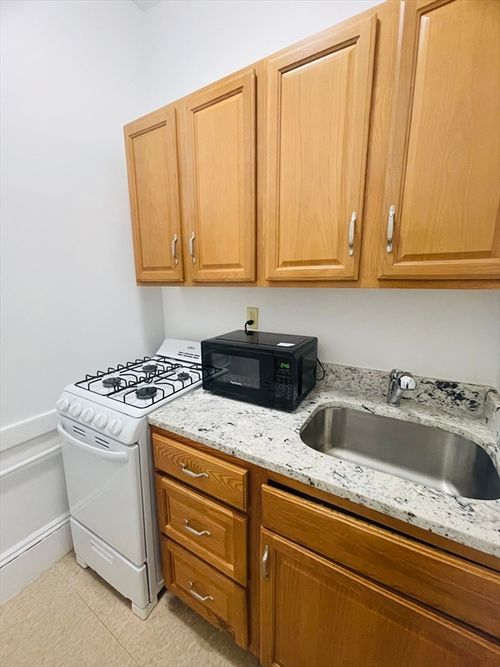 4-14 Palace Rd, Boston, MA, 02115-5851 | Card Image