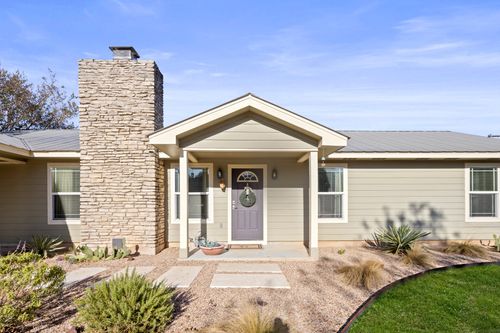 301 Hub Dr, Wimberley, TX, 78676-5422 | Card Image