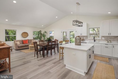 2836 Cameron Rd, FALLS CHURCH, VA, 22042-2047 | Card Image