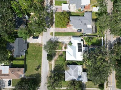 6203 N Flora Vista Avenue, House other with 3 bedrooms, 2 bathrooms and null parking in Tampa FL | Image 3