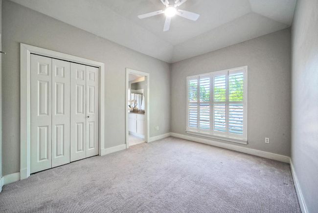 Secondary bedroom 2 - jack and jill | Image 30