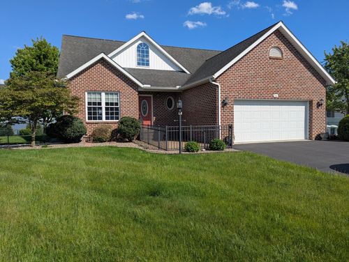 316 Martina Dr, CHAMBERSBURG, PA, 17201-8295 | Card Image