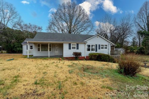 322 E 4th St, Oakboro, NC, 28129-9005 | Card Image