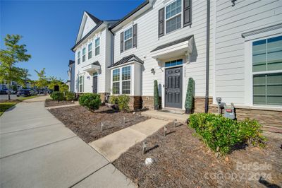 5008 Patton Drive, Townhouse with 3 bedrooms, 2 bathrooms and null parking in Gastonia NC | Image 1