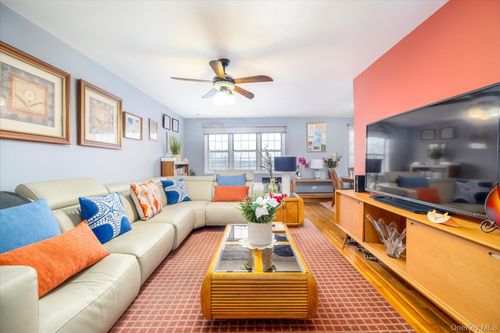 apt-5d-15115 84th St, Howard Beach, NY, 11414-1812 | Card Image