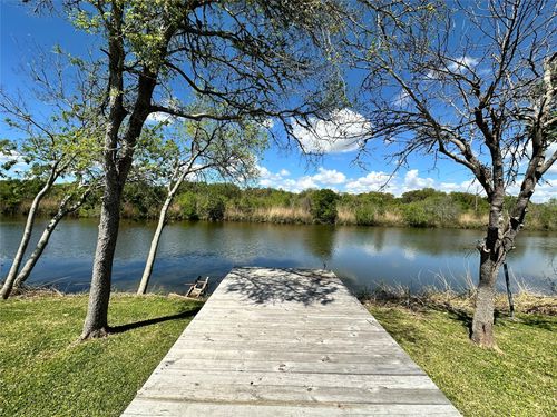 1910 Duncan Dr, Oyster Creek, TX, 77541-8801 | Card Image