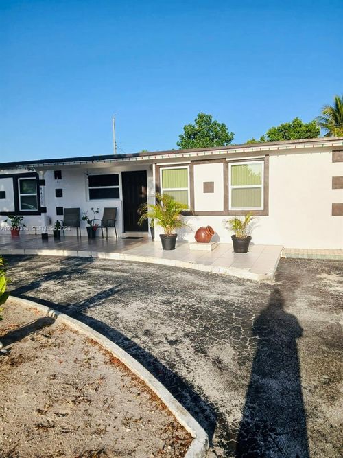 4400 Sw 112th Place, Miami, FL, 33165 | Card Image