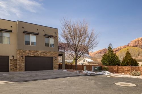 673 W 470 N, Moab, UT, 84532-5101 | Card Image