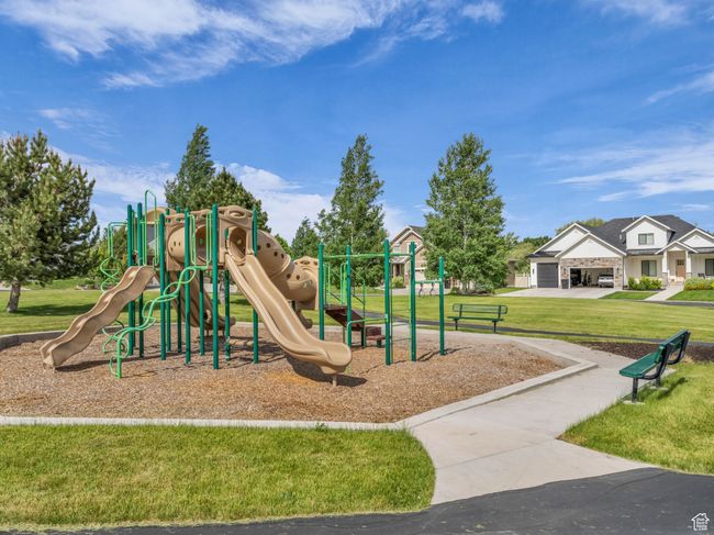 Community play area with a yard | Image 49