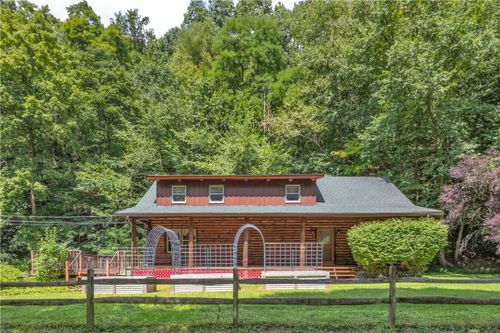 109 Turkey Foot Rd, Bell Acres, PA, 15143 | Card Image