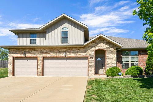 2107 S Gristmill Ct, Ozark, MO, 65721-8447 | Card Image