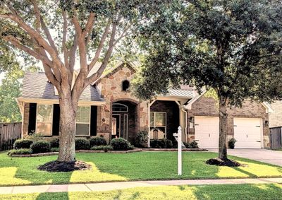 8622 Crescent Spur Drive, House other with 4 bedrooms, 3 bathrooms and null parking in Richmond TX | Image 2