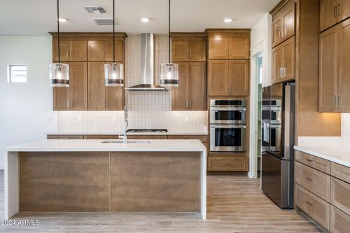 7566 W Gelding Dr, Peoria, AZ, 85381-5237 | Card Image