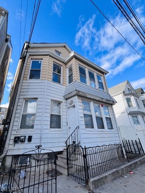 apt-2-18 Eagle Ave, Paterson, NJ, 07503-1433 | Card Image