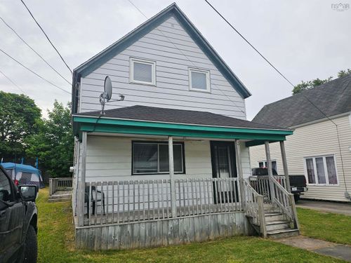 3 Thompson Ave, North Sydney, NS, B2A1X7 | Card Image