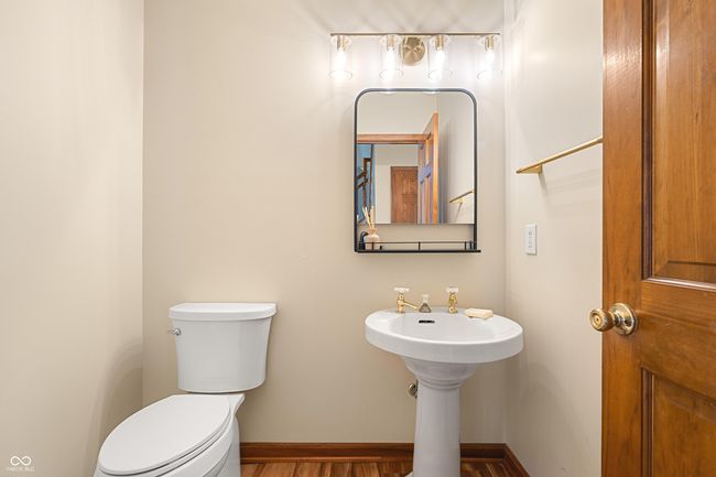 Half Bath on Main | Image 20