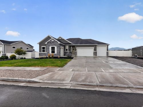 597 S Chan Dr, Grantsville, UT, 84029-1019 | Card Image