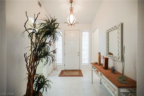 8636 Highland View, Las Vegas, NV, 89145 | Card Image