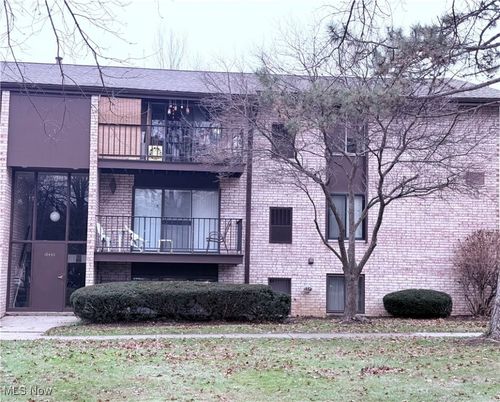 302-16400 Heather Lane, Middleburg Heights, OH, 44130 | Card Image