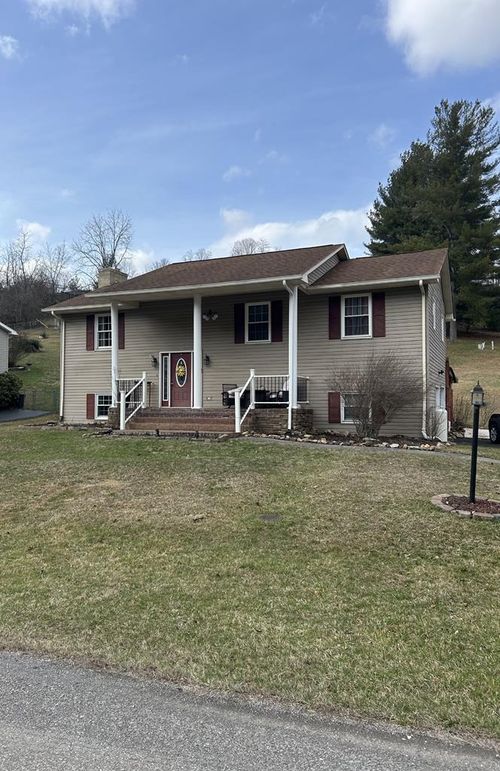 228 Terry Dr, Richlands, VA, 24641-4602 | Card Image