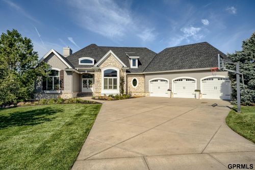 12261 Bobwhite Rd, Gretna, NE, 68028-4290 | Card Image