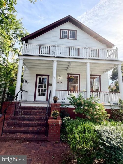 909 N Ivy St, ARLINGTON, VA, 22201-2203 | Card Image