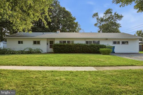 4 Knickerbocker Dr, NEWARK, DE, 19713-3709 | Card Image