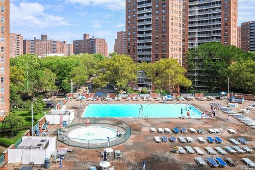 apt-12h-61-15 97th St, Rego Park, NY, 11374-1219 | Card Image