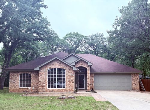 637 Inwood Rd, Azle, TX, 76020-4818 | Card Image