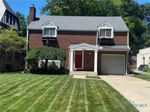 2950 Darlington Rd, Toledo, OH, 43606-3121 | Card Image