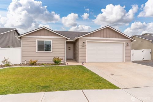 2425 3rd St Se, East Wenatchee, WA, 98802-5970 | Card Image