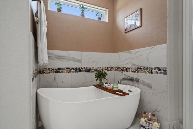 308 First Down Dash, House other with 3 bedrooms, 3 bathrooms and 6 parking in Burnet TX | Image 17