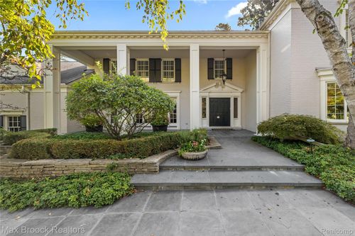 375 Dunston Rd, Bloomfield Hills, MI, 48304-3416 | Card Image