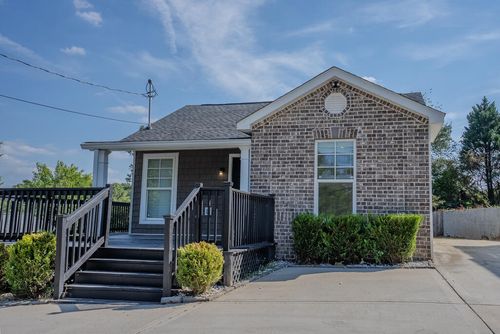 809 W Crawford St, DALTON, GA, 30720-4133 | Card Image