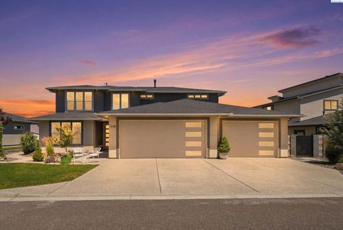 1846 Somers Ln, Richland, WA, 99352-8015 | Card Image