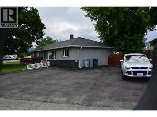 601 Regina Ave, Kamloops, BC, V2B1N6 | Card Image