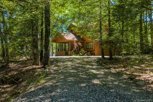 67 East Rd, Wurtsboro, NY, 12790-2015 | Card Image