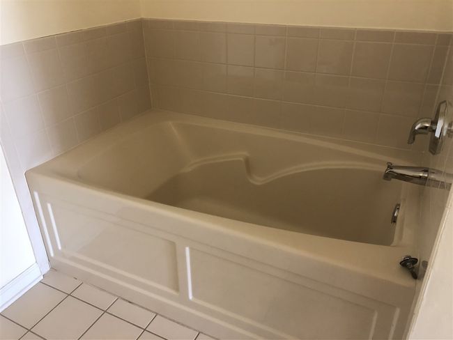 7 Atlas Ct, House other with 2 bedrooms, 3 bathrooms and null parking in Jersey City NJ | Image 13
