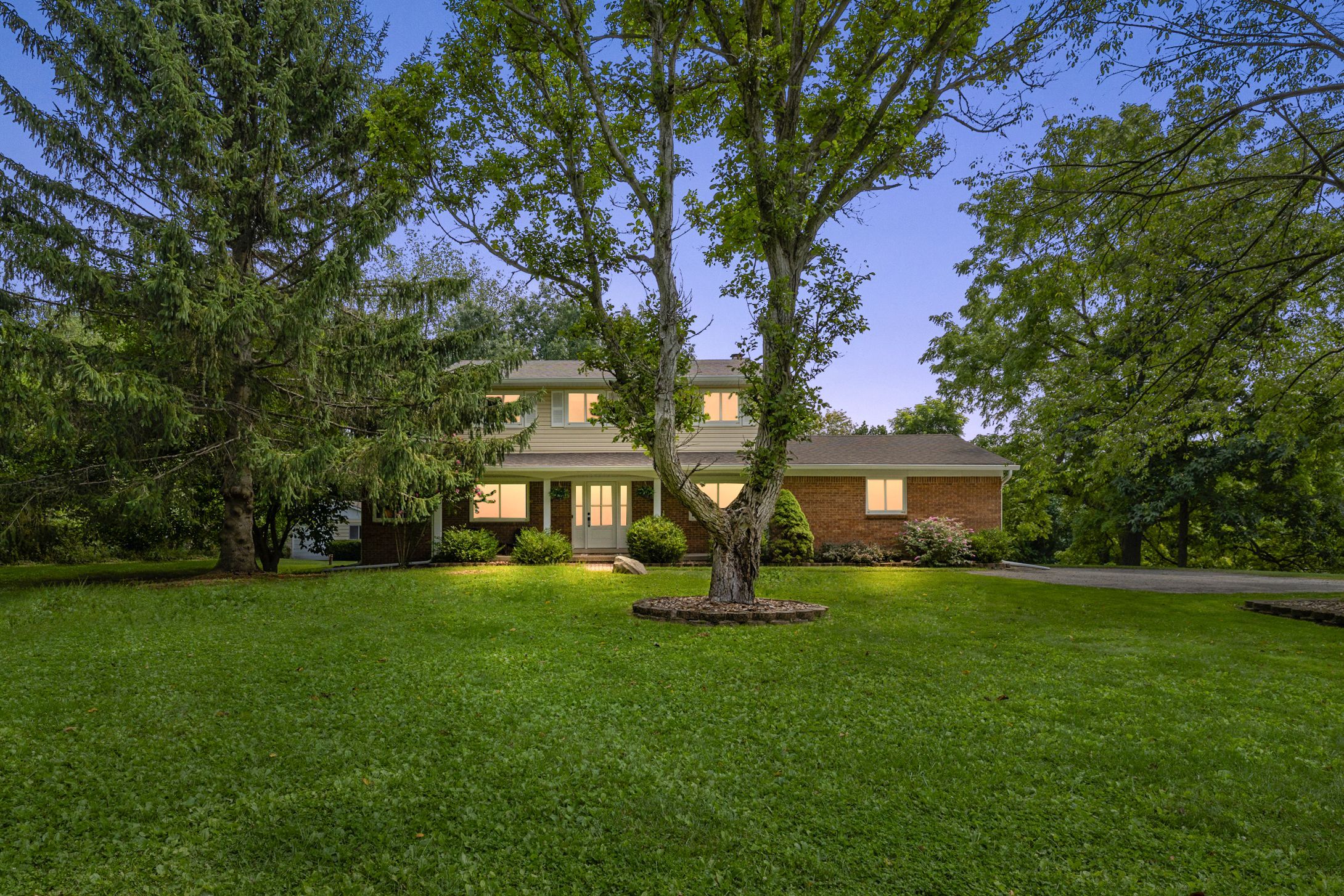 Tipsico Lake Rd, Milford, MI 48380