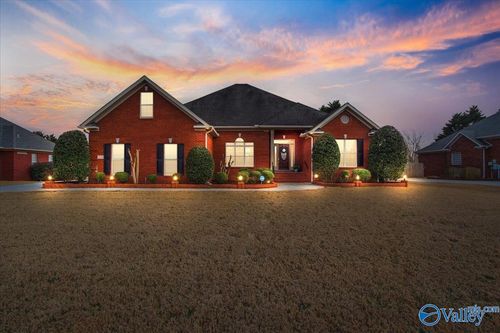 110 Arrow Path, Huntsville, AL, 35806-4715 | Card Image