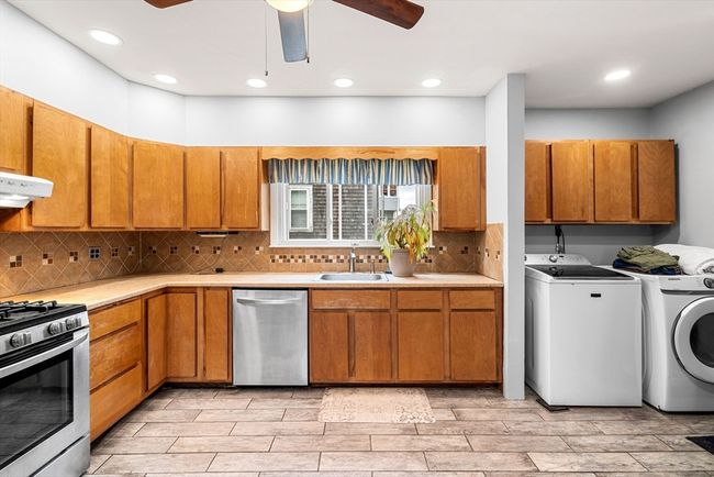 26 Enfield Rd, Home with 5 bedrooms, 2 bathrooms and 4 parking in Winthrop MA | Image 8