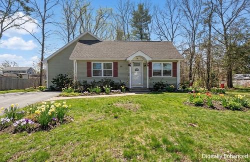 24 Holly St, Billerica, MA, 01821-1039 | Card Image