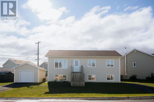 72 Yeager St, Home with 3 bedrooms, 1 bathrooms and null parking in Gander NL | Card Image