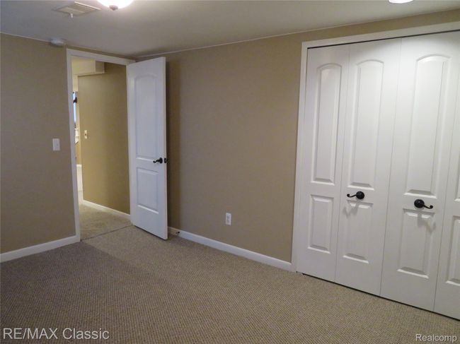 2nd bedroom in the lower level | Image 19