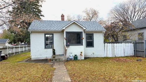 1481 104th St, North Battleford, SK, S9A1P2 | Card Image