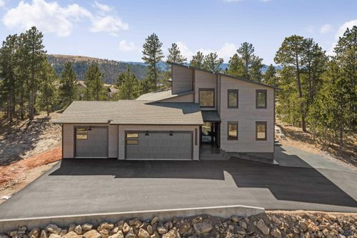 11829 Valley View Cir, Spearfish, SD, 57783-5000 | Card Image