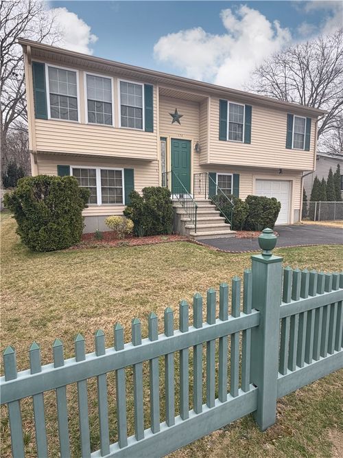 124 Saint Leon Ave, Woonsocket, RI, 02895-2249 | Card Image