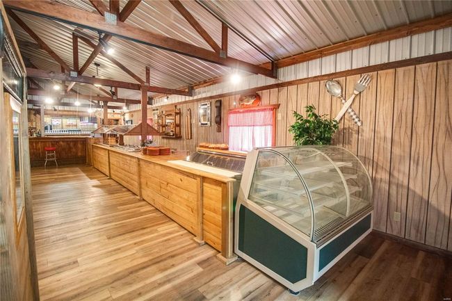 15875 Shipman Rd, Home with 0 bedrooms, 0 bathrooms and null parking in Carlinville IL | Image 18