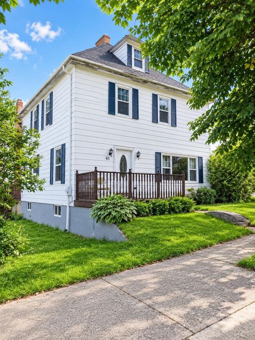 61 Leonard St, House with 3 bedrooms, 2 bathrooms and 2 parking in Sydney NS | Card Image